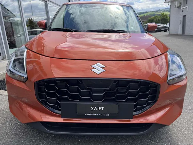 Suzuki Swift 1.2 Sakura Top Hybrid