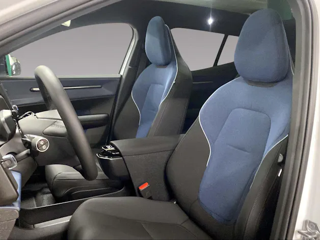 Volvo EX30 CC E60 Twin Performance AWD
