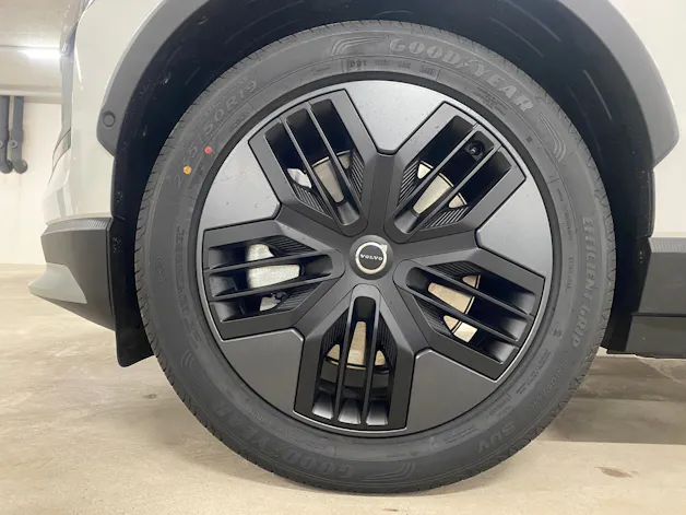 Volvo EX30 CC E60 Twin Performance AWD