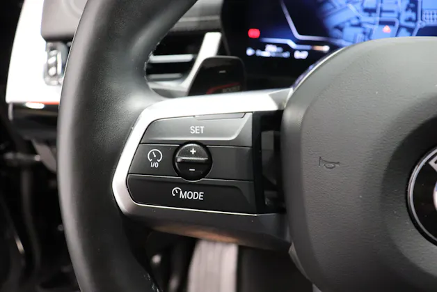BMW X1 20i sDrive paddles