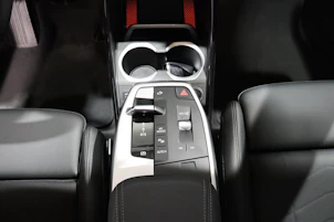 Fahrzeugbild BMW X1 20i sDrive paddles