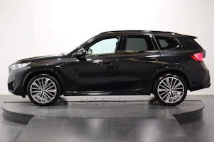 Fahrzeugbild BMW X1 20i sDrive paddles