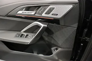 BMW X1 20i sDrive paddles
