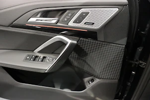 Fahrzeugbild BMW X1 20i sDrive paddles