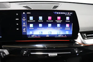 Fahrzeugbild BMW X1 20i sDrive paddles