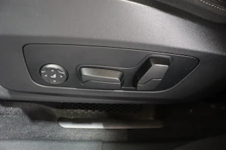 https://vehicle.imgix.net/4251861/bd8e2a96-d056-48e2-ba67-97a15307906e.JPG