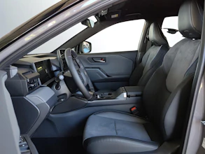 https://vehicle.imgix.net/4251978/04403231-2a77-4803-a8a7-c0f5b3c3cc4d.jpg