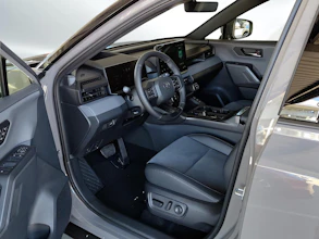 https://vehicle.imgix.net/4251978/28550015-5aaf-439a-891b-f0d56b2a0e89.jpg