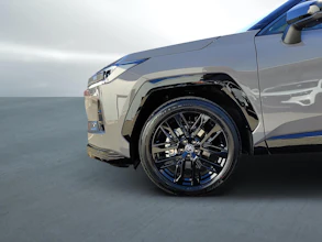 https://vehicle.imgix.net/4251978/2e569a82-9716-42e1-b253-8f2e9aab7503.jpg