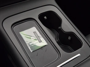https://vehicle.imgix.net/4251980/4971a15b-8dc4-4d2e-856c-1b119458ed2c.jpg