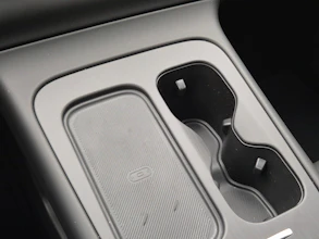 https://vehicle.imgix.net/4251984/312d11ef-21f5-4f75-8e3f-8476ca668b30.jpg