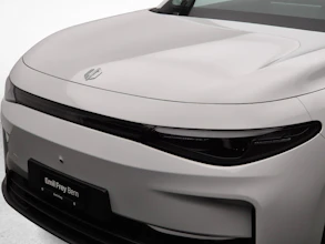 https://vehicle.imgix.net/4251984/af4ceb2a-923b-44c2-9832-6d7781919aa9.jpg