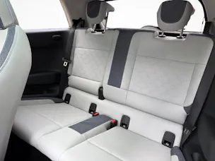 MINI J01 Cooper SE