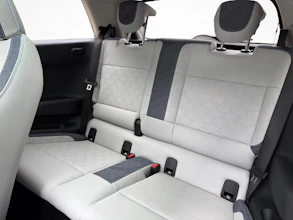 https://vehicle.imgix.net/4251988/7442ff0f-ba14-43e5-b4d9-aa70ab0ee1d1.jpg