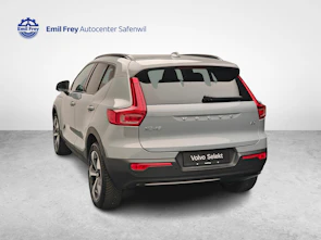 Fahrzeugbild VOLVO XC40 2.0 B3 MH Plus Dark