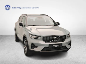 Fahrzeugbild VOLVO XC40 2.0 B3 MH Plus Dark