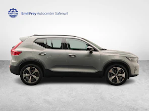 Fahrzeugbild VOLVO XC40 2.0 B3 MH Plus Dark