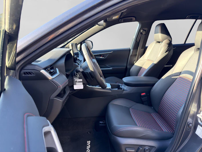 image du véhicule TOYOTA RAV-4