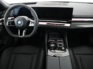 BMW 550e xDrive Touring