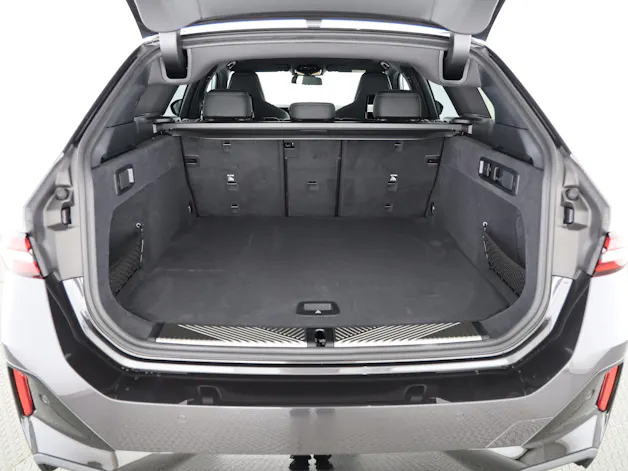 BMW 550e xDrive Touring