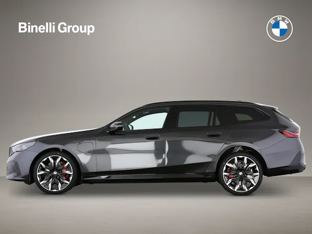 BMW 550e xDrive Touring