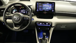 Fahrzeugbild TOYOTA Yaris 1.5 VVT-i HSD Premium