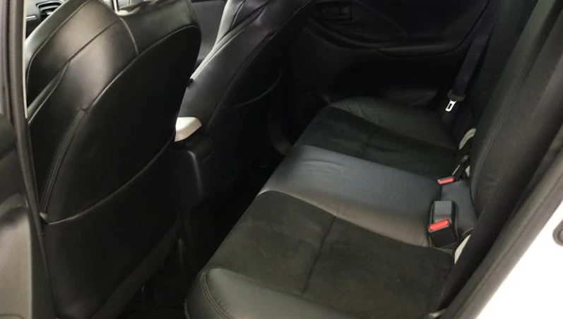 Fahrzeugbild TOYOTA YARIS