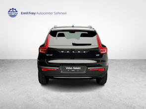 Fahrzeugbild VOLVO XC40 2.0 B3 MH Plus Dark