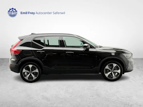 Fahrzeugbild VOLVO XC40 2.0 B3 MH Plus Dark