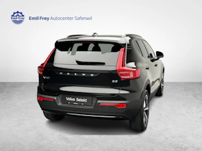 Fahrzeugbild VOLVO XC40 2.0 B3 MH Plus Dark