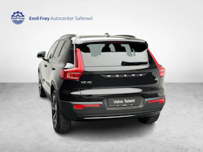 Fahrzeugbild VOLVO XC40 2.0 B3 MH Plus Dark