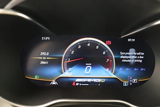 https://vehicle.imgix.net/4252110/ee1925e6-3d1d-4e3c-87ad-a4caefce6dd0.JPG