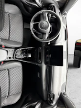 Fahrzeugbild TOYOTA Yaris 1.5 VVT-i HSD Premium