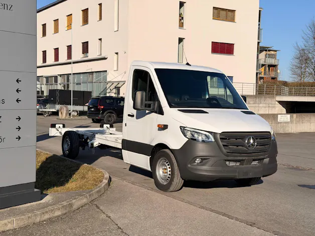 Mercedes-Benz Sprinter 319 Kab.-Ch. 4325 L 2.0 CDI 190 Pro