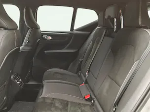 Volvo XC40 2.0 B3 MH Plus Dark