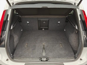 Fahrzeugbild VOLVO XC40 2.0 B3 MH Plus Dark