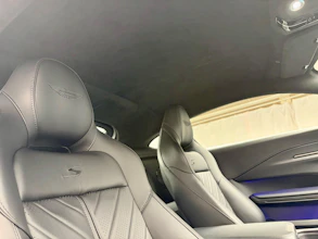 https://vehicle.imgix.net/4252202/96137852-cb46-458c-a4f6-a28ed62980bc.jpg