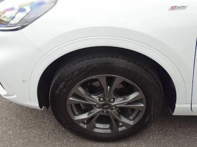 Ford Kuga 2.5 Hybrid ST-Line X 4x4