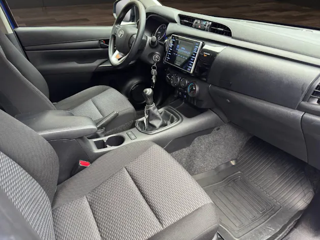 Toyota Hilux Double Cab.-Pick-up 2.4 D-4D 150 Comfort