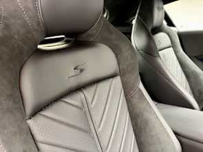 Fahrzeugbild ASTON MARTIN V8 Vantage Coupé 4.0 S V8 Bi-Turbo