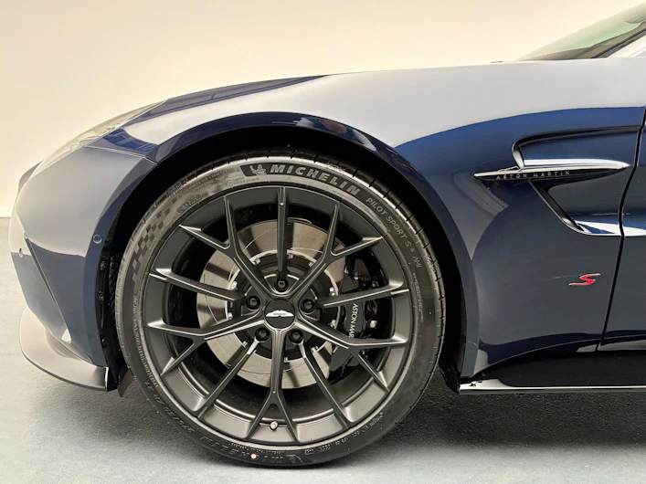 Fahrzeugbild ASTON MARTIN VANTAGE S