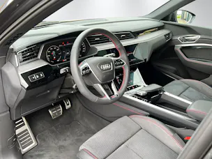 AUDI Q8 e-tron Sportback 55 Black Edition quattro