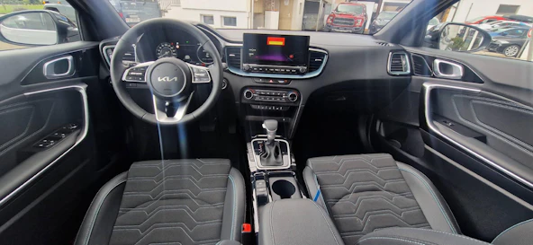 Fahrzeugbild 6 Fahrzeugbild 6