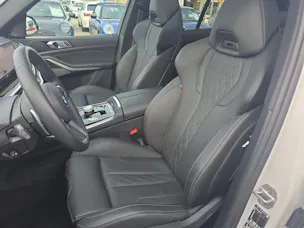 BMW X5 40d M Sport Pro xDrive * Mineralweiss* (CH) AHK 3.5T ** 7 Places **