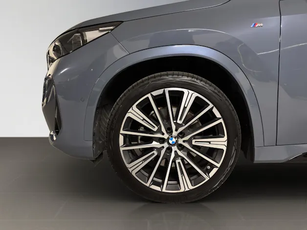 BMW X1 23d xDrive paddles