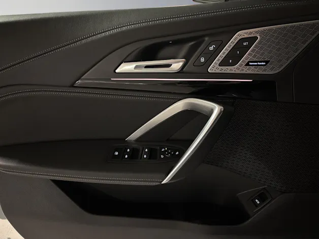 BMW X1 23d xDrive paddles