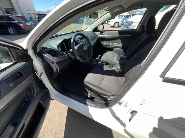 Mitsubishi Lancer Sportback 1.6 MIVEC Super Jubilé