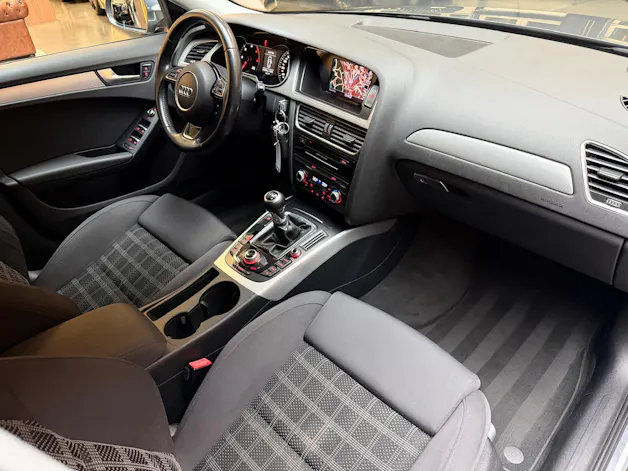 Audi A4 Avant 2.0 TDI 143