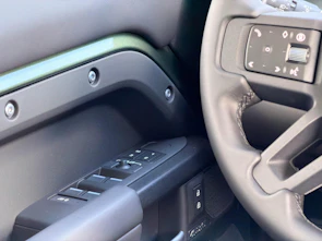 Fahrzeugbild LAND ROVER Defender 110 3.0 D I6 350 X-Dynamic HSE