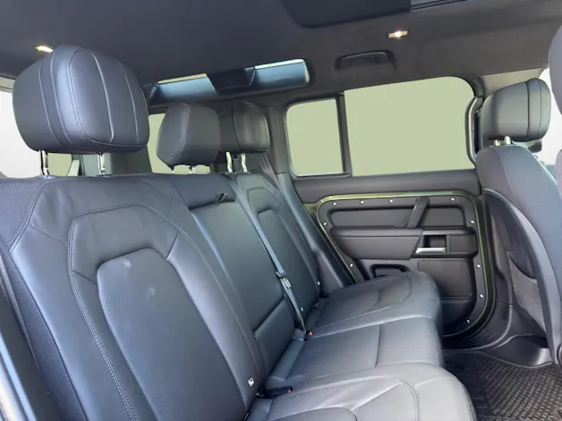 Land Rover Defender 110 3.0 D I6 350 X-Dynamic HSE